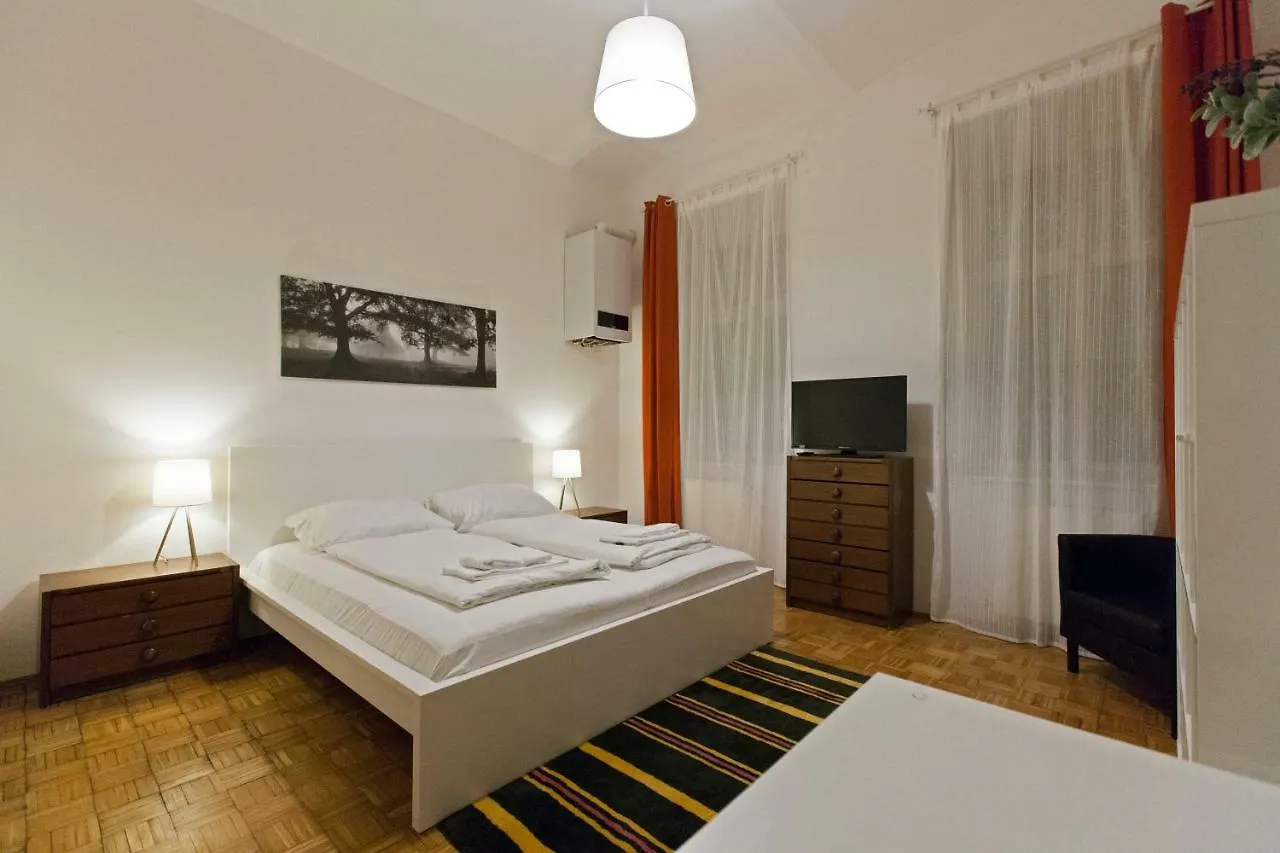 Heart Of Vienna Harmoniegasse Apartment