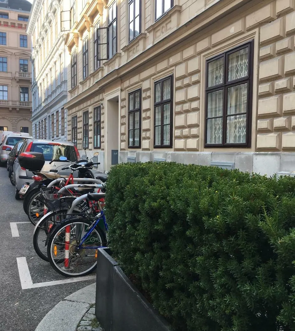 Heart Of Vienna Harmoniegasse Apartment